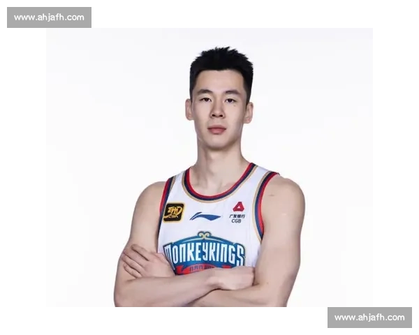 郭昊文赴美特训防守遭质疑:动作速率暴露中美差距 郭昊文赴美特训防守遭质疑:动作速率暴露中美差距