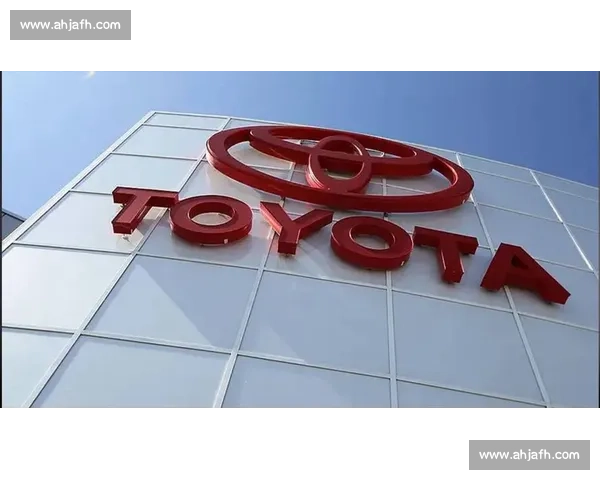 丰田战略失误:电动化转型滞后与氢能源押注失败的双重困境