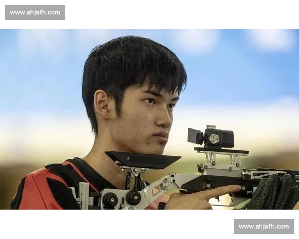 盛李豪全运封王:射击赛场的 “热力引擎” 盛李豪全运封王:射击赛场的 “热力引擎”